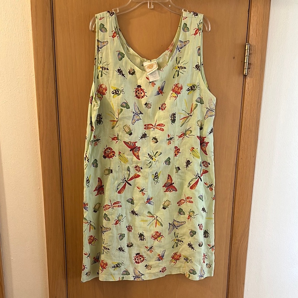 Vintage Pale Green Sleeveless Midi Dress with Colorful Insect Print